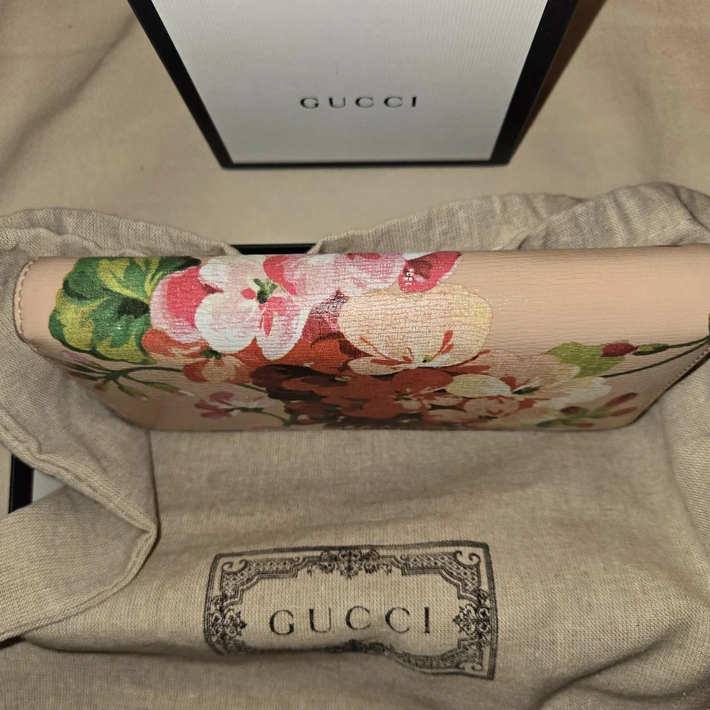 Gucci Blooms Pink Floral Zip Around Wallet - Picture 7 of 12